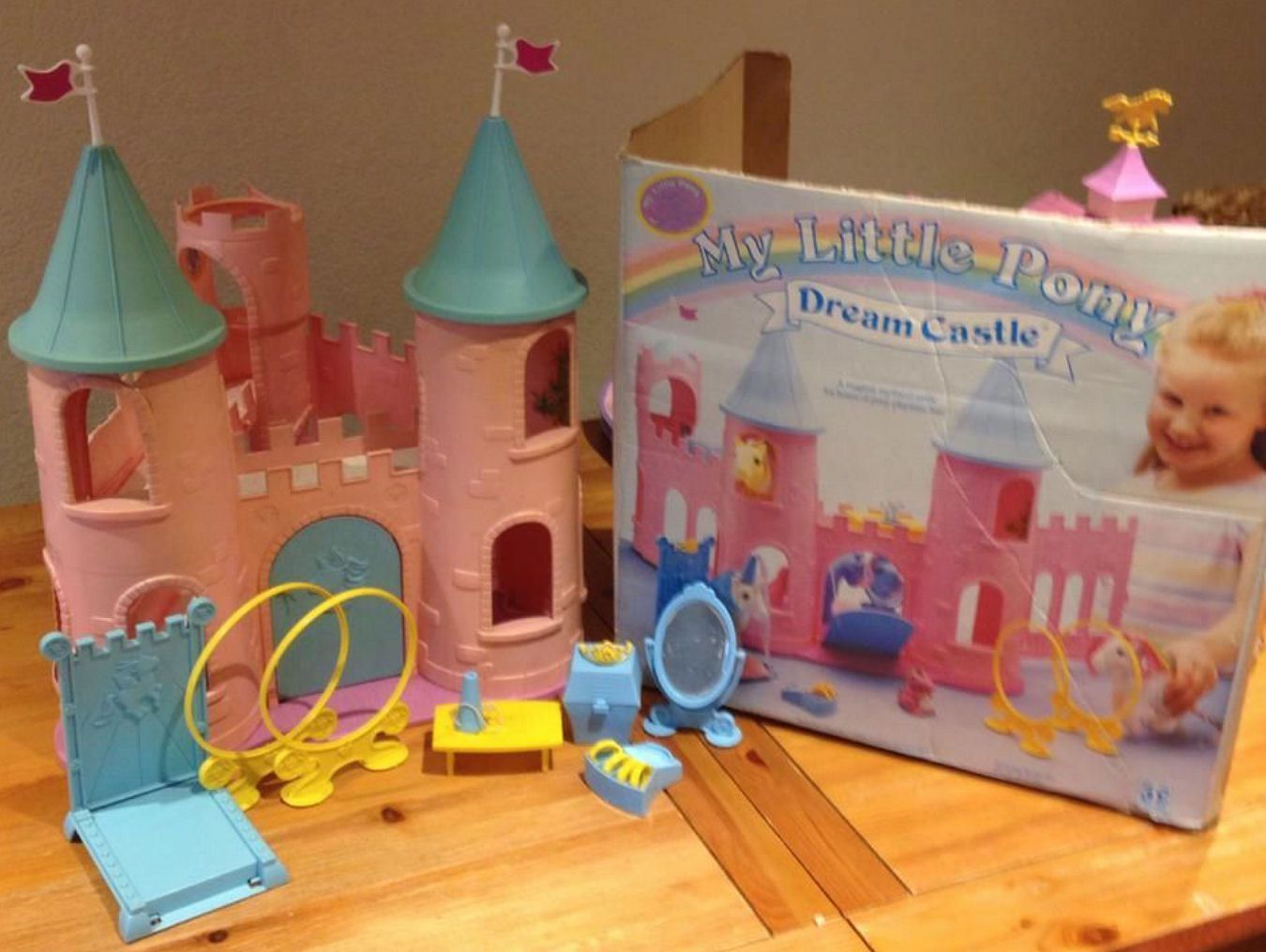 Dream Castle    (1)