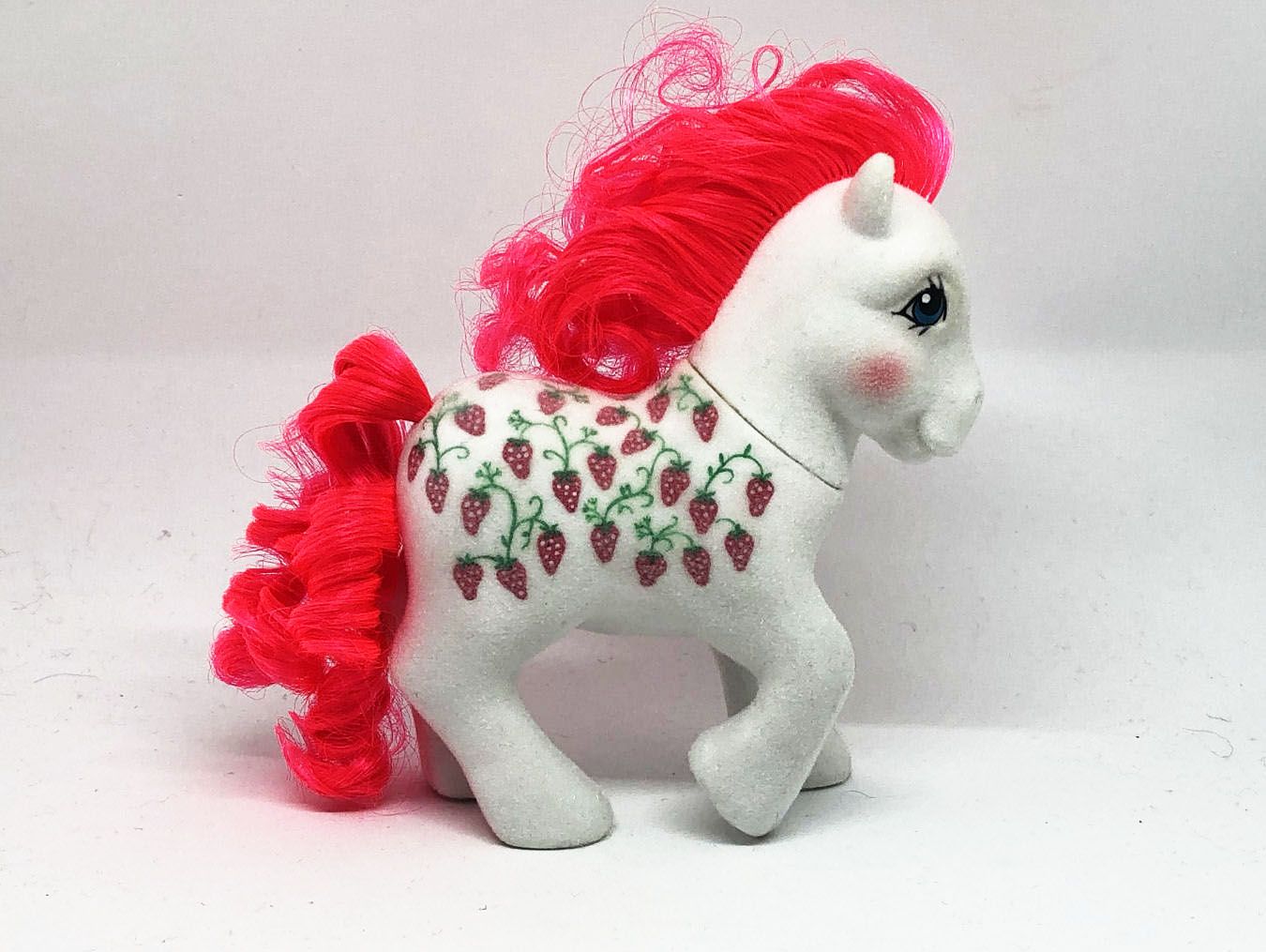 My Little Pony Gen 1 - Strawberry Fair  (So Soft)  (1)