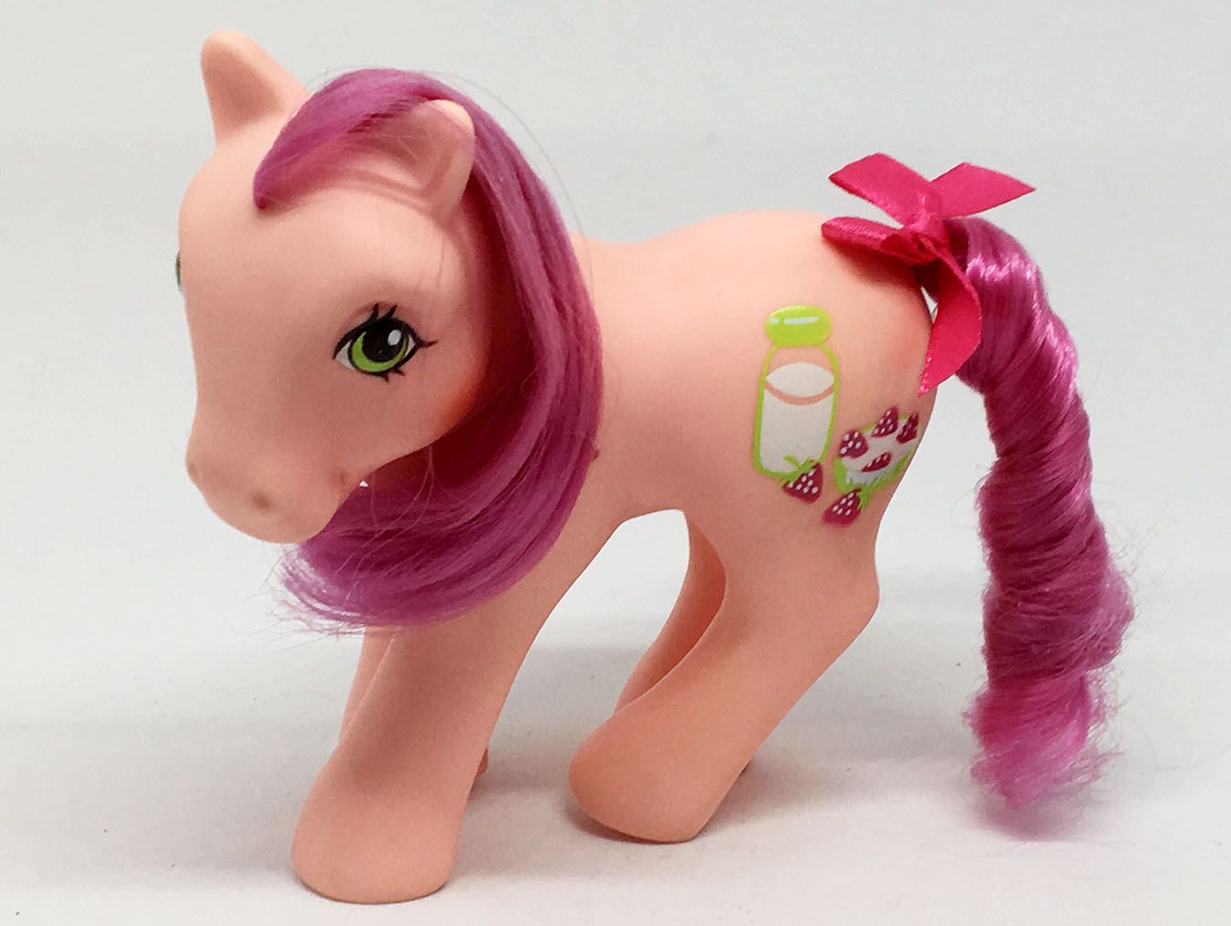 My Little Pony Gen 1 - Strawberry Surprise    (1)