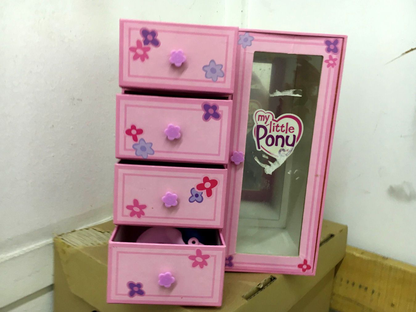 My Little Pony Gen 3 - Dresser    (1)