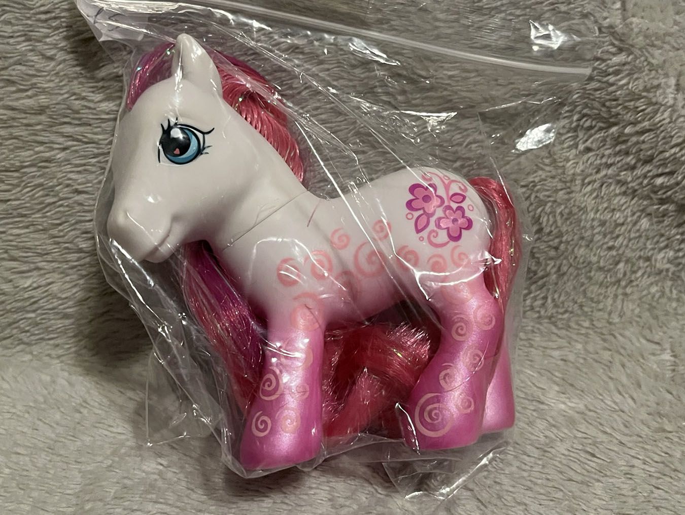 My Little Pony Gen 3 - Royal Twist    (2)