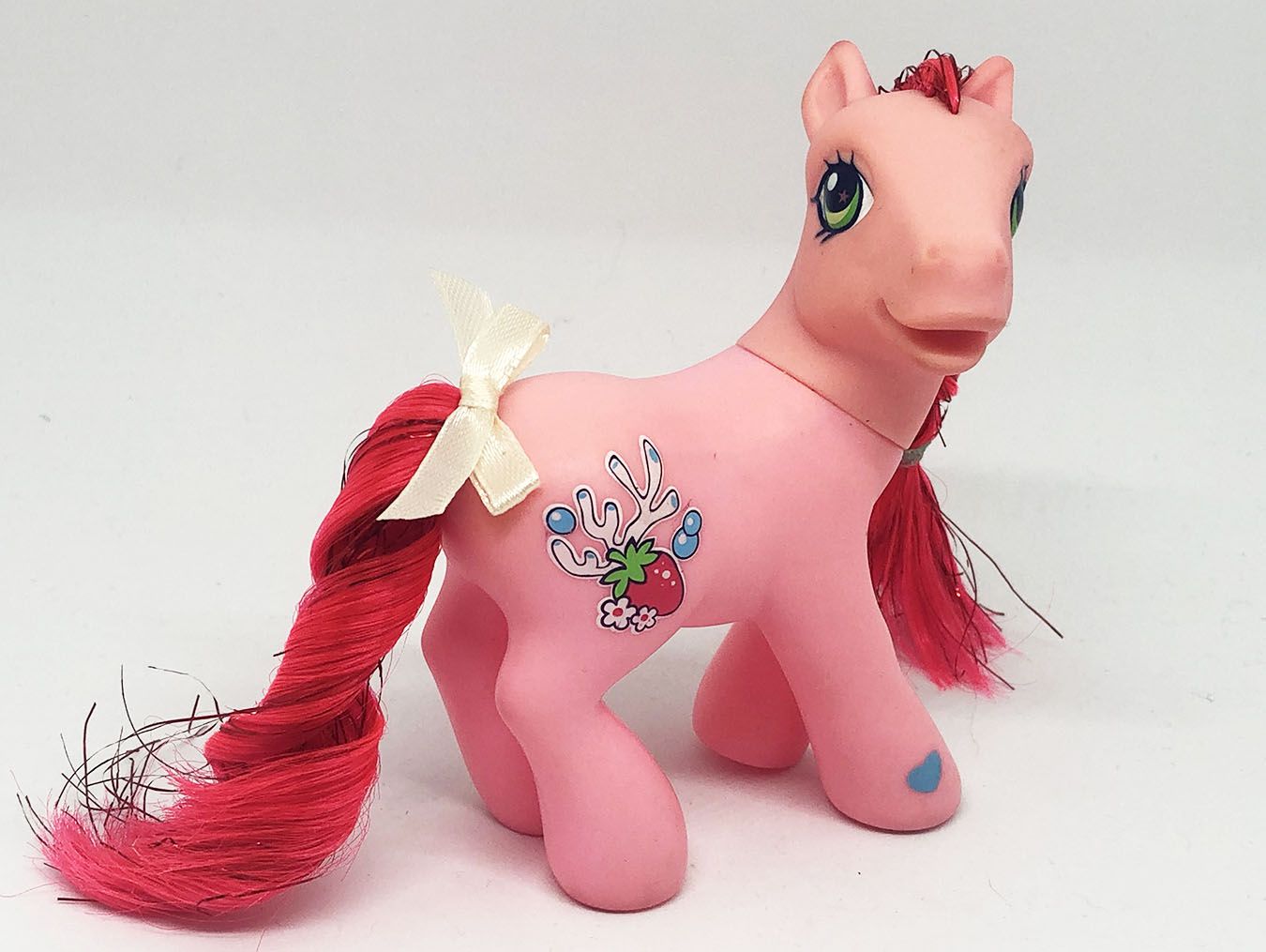 My Little Pony Gen 3 - Strawberry Reef    (1)