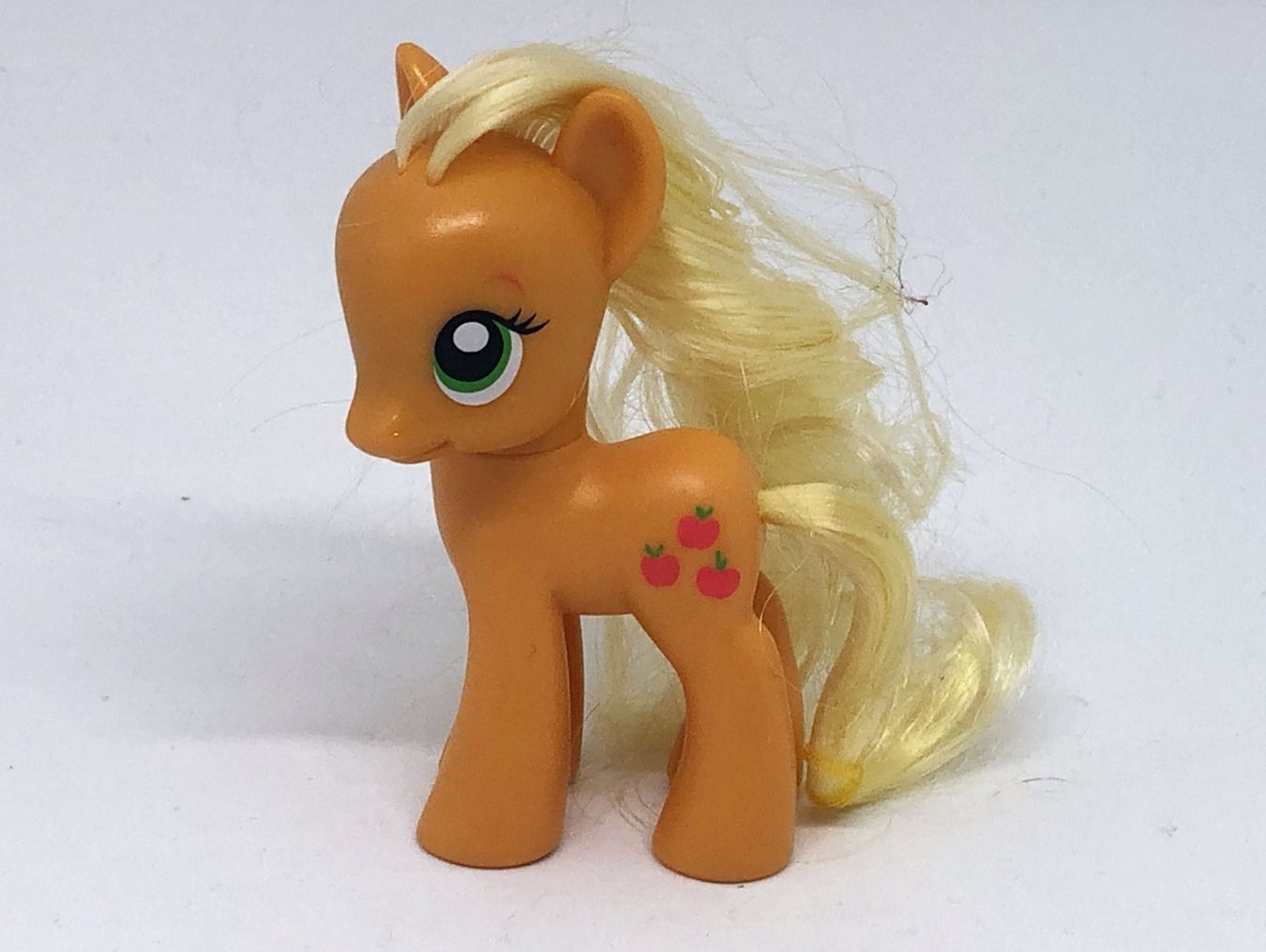 My Little Pony Gen 4 - Applejack    (1)