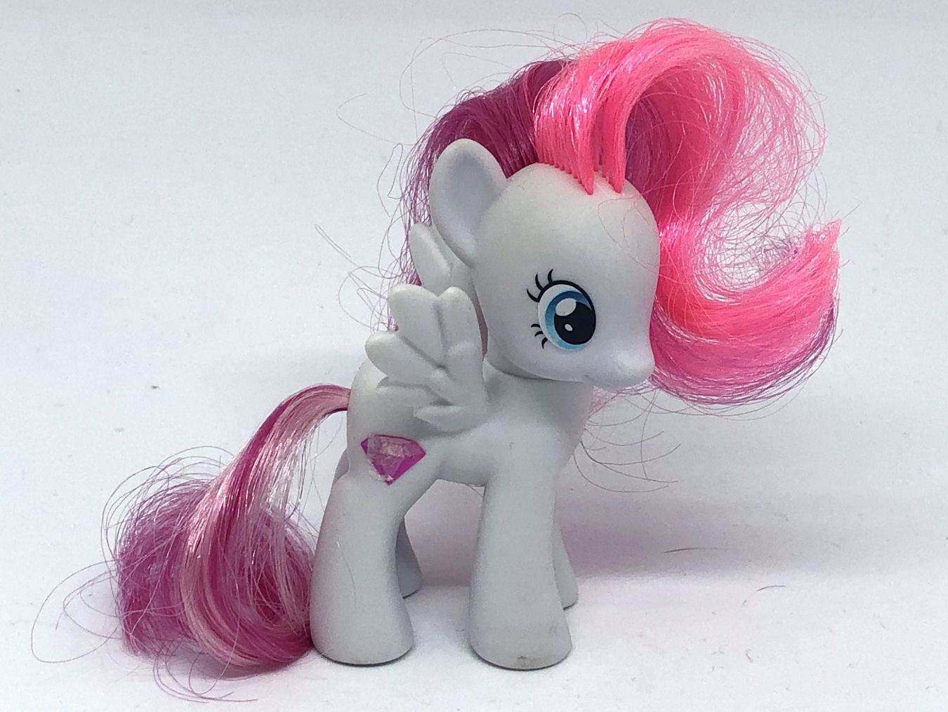 My Little Pony Gen 4 - Diamond Rose    (1)
