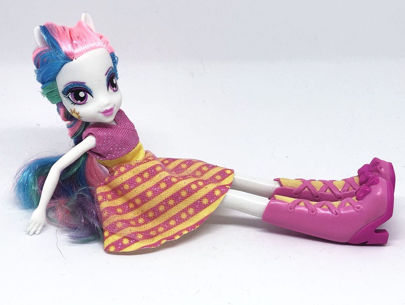 My Little Pony Gen 4 - Princess Celestia  (Doll & Pony Set)  (1)