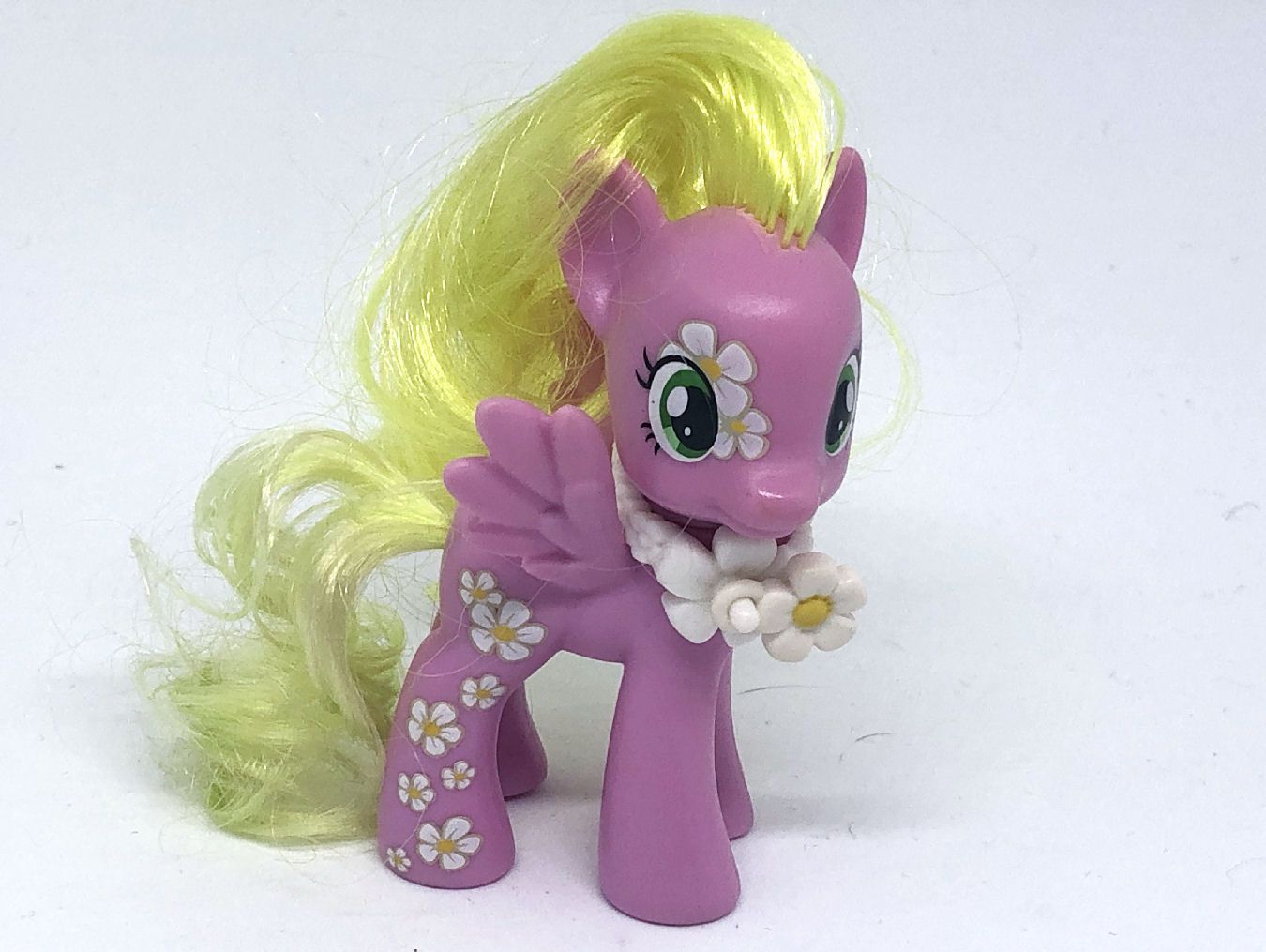 My Little Pony Gen 4 - Flower Wishes  (Cutie Mark Charm)  (1)