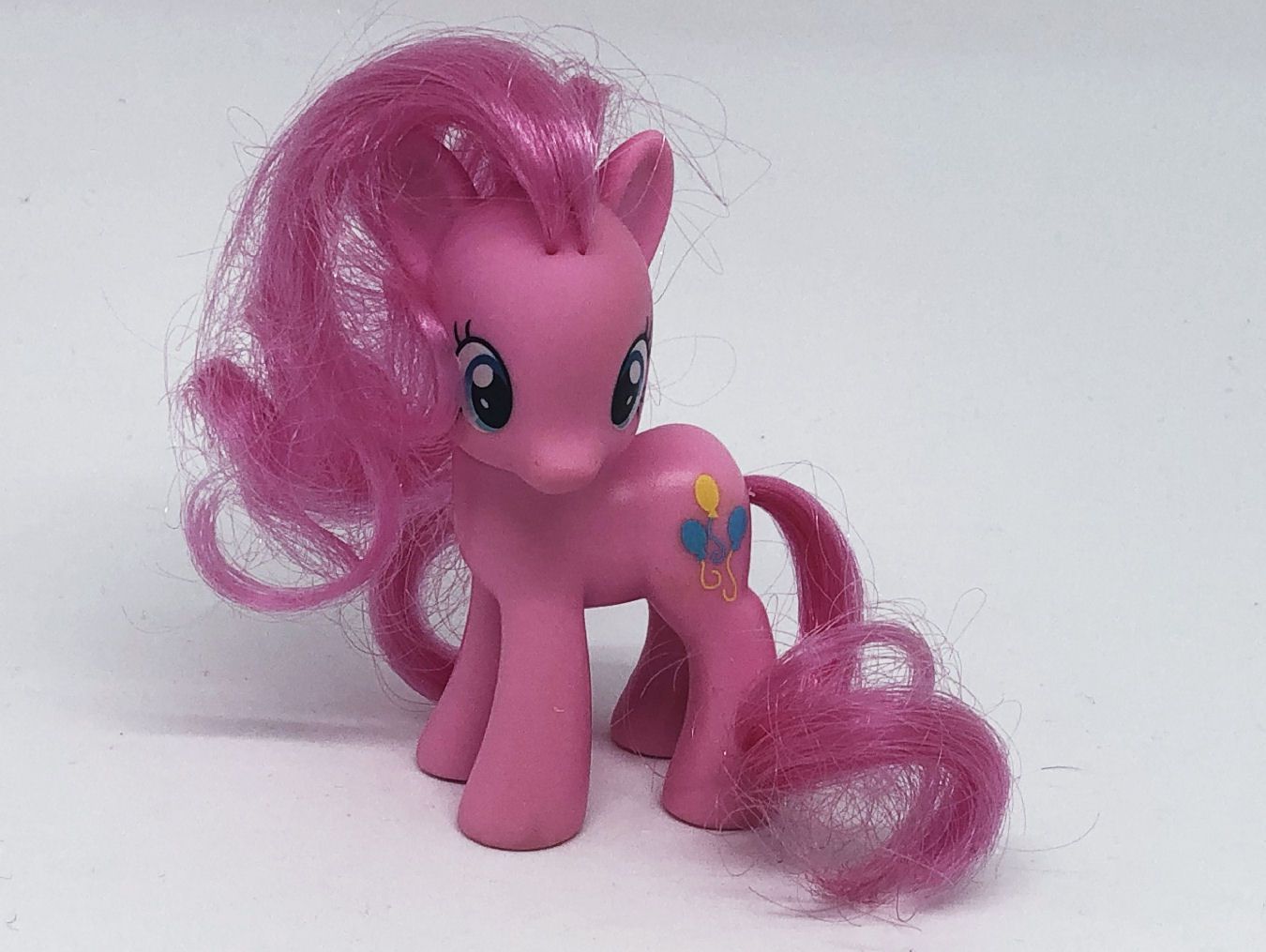 My Little Pony Gen 4 - Pinkie Pie  (Pinkie Pie and Sweetie Belle’s Sweets Boutique)  (1)
