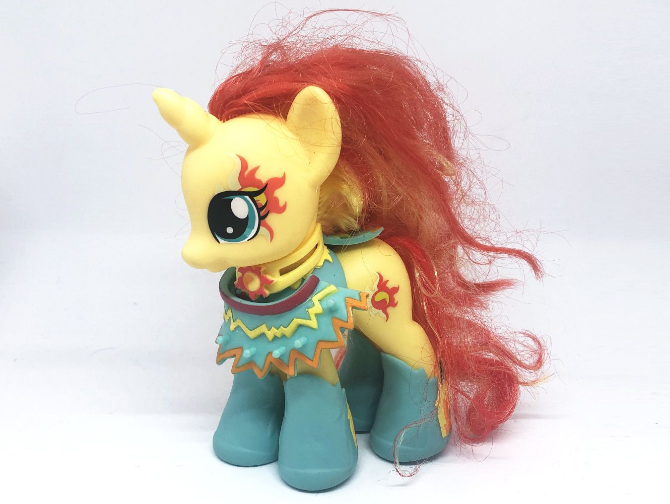 My Little Pony Gen 4 - Sunset Shimmer  (Fashion Style)  (2)